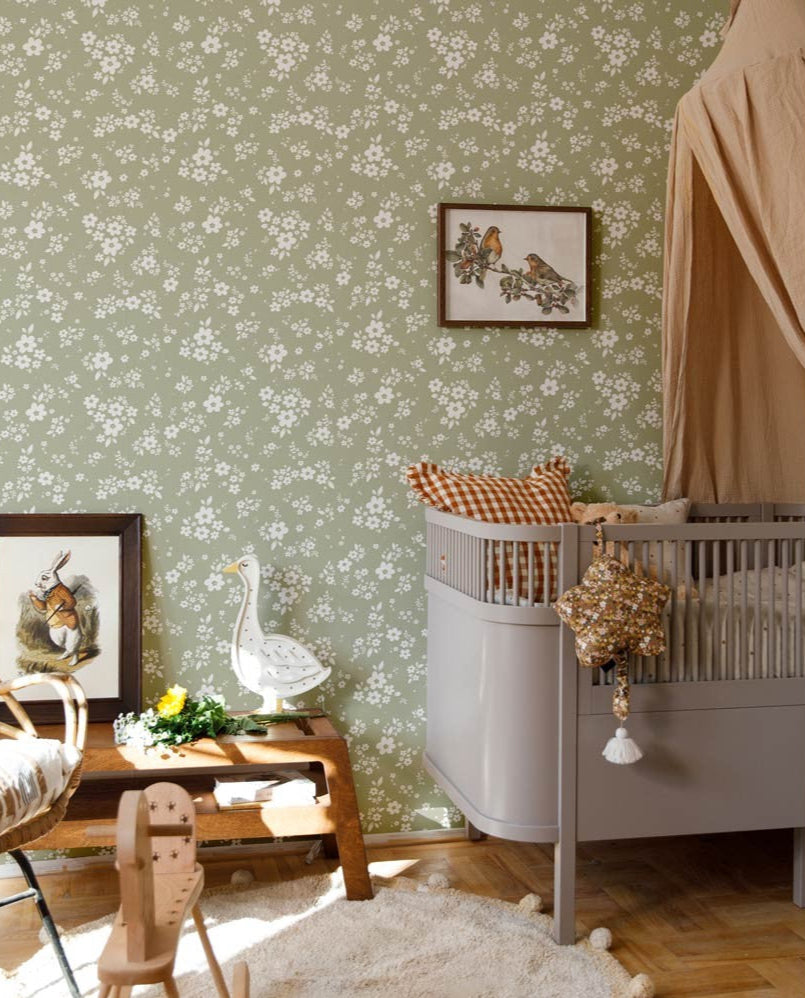 Lace Meadow Green Wallpaper