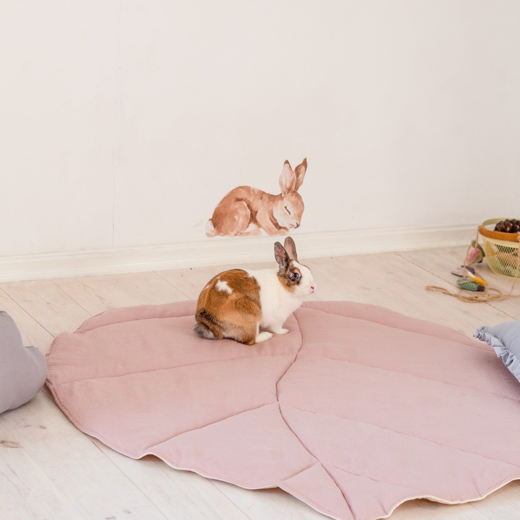 Organic Cotton and Linen Leaf Playmat - Powder Pink